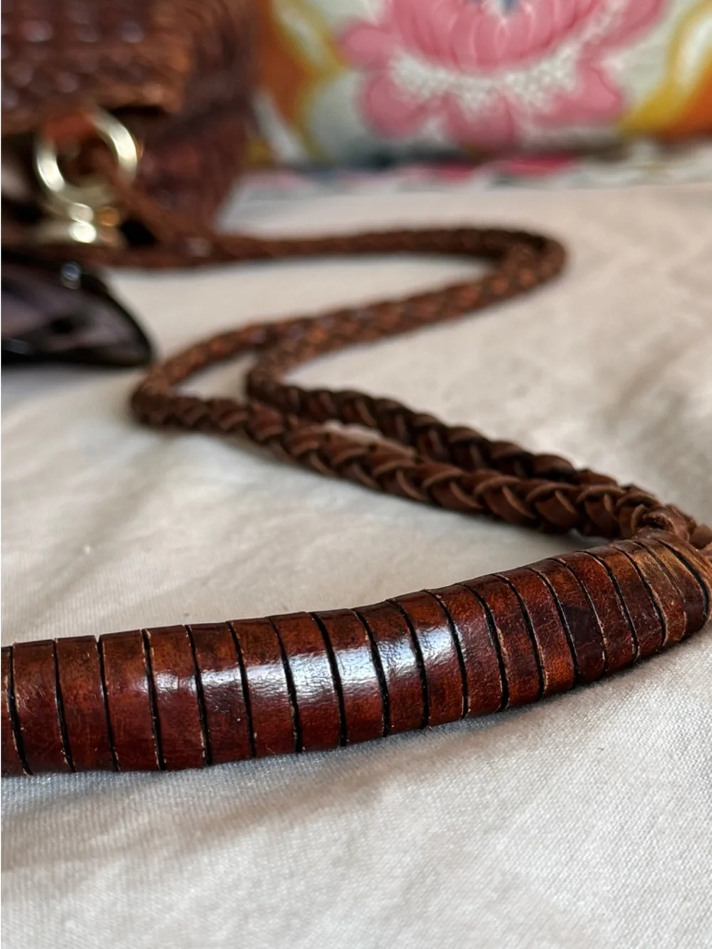 Vintage Woven Leather Crossbody Bag Brown Boho Artisan Basketweave Small Bucket - Picture 5 of 13